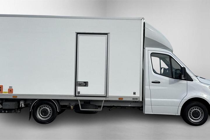 Hvid Mercedes Sprinter 317 fra 2023