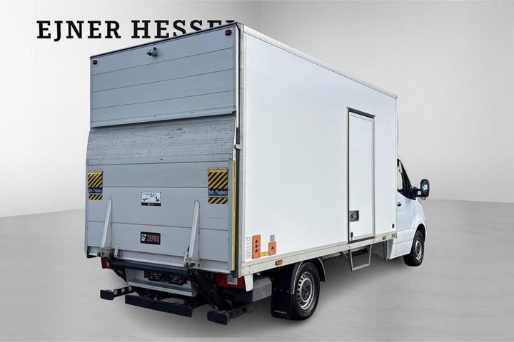 Hvid Mercedes Sprinter 317 fra 2023