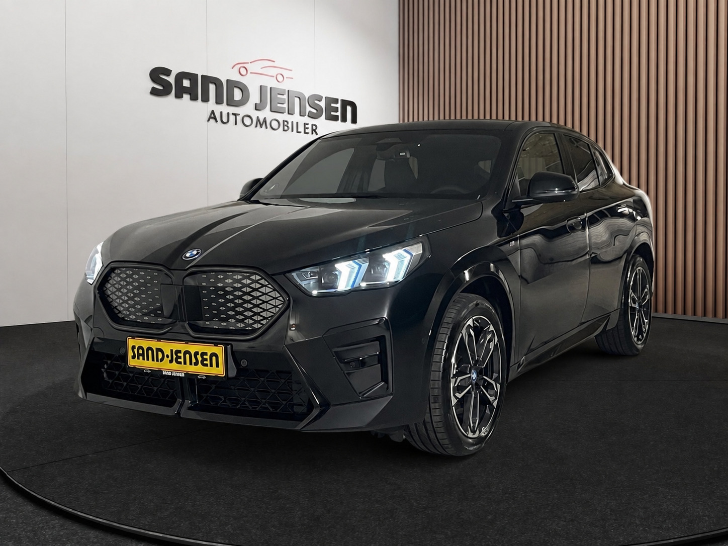 BMW iX2 eDrive20 M-Sport Premium Van