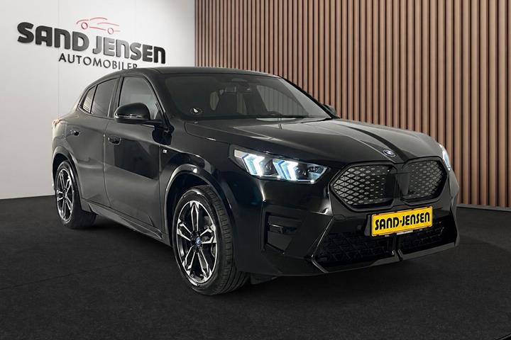 Sort BMW iX2 fra 2025