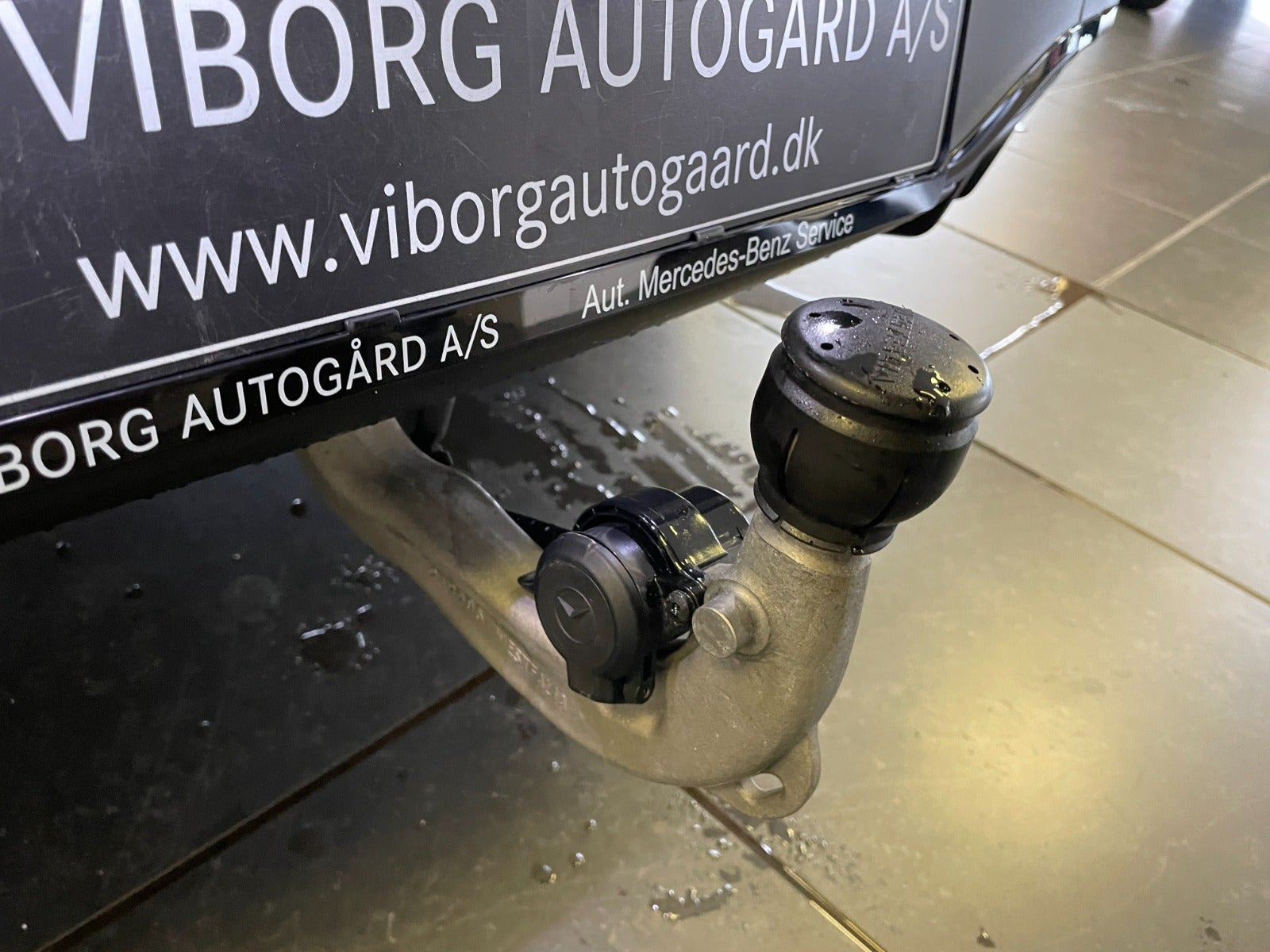 Sølv Mercedes EQB250+ fra 2025