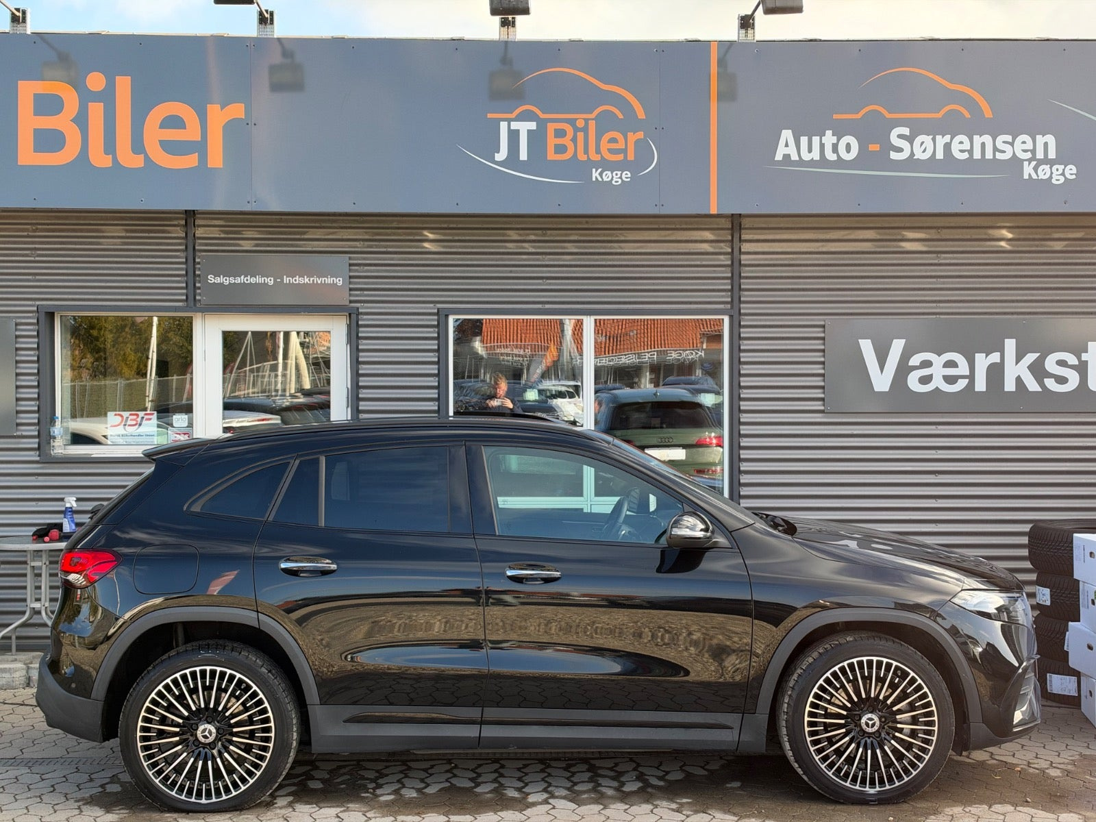 Sort Mercedes EQA250+ fra 2022