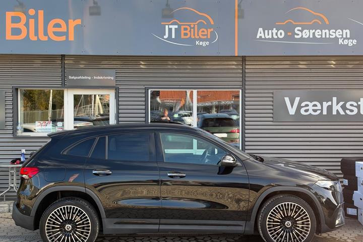 Sort Mercedes EQA250+ fra 2022