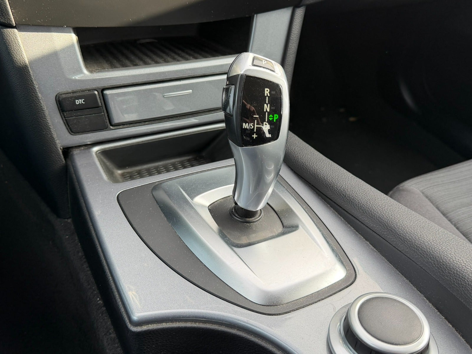 Blå BMW 523i fra 2007