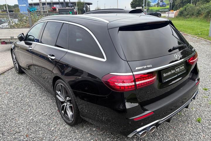 Sort Mercedes E53 fra 2022
