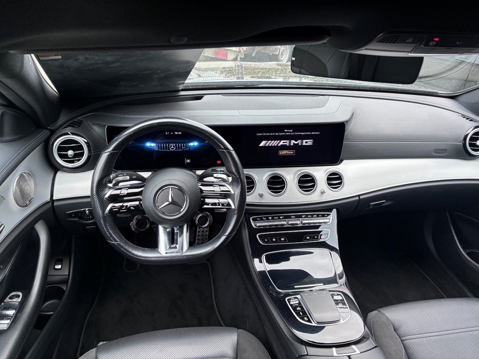 Sort Mercedes E53 fra 2022