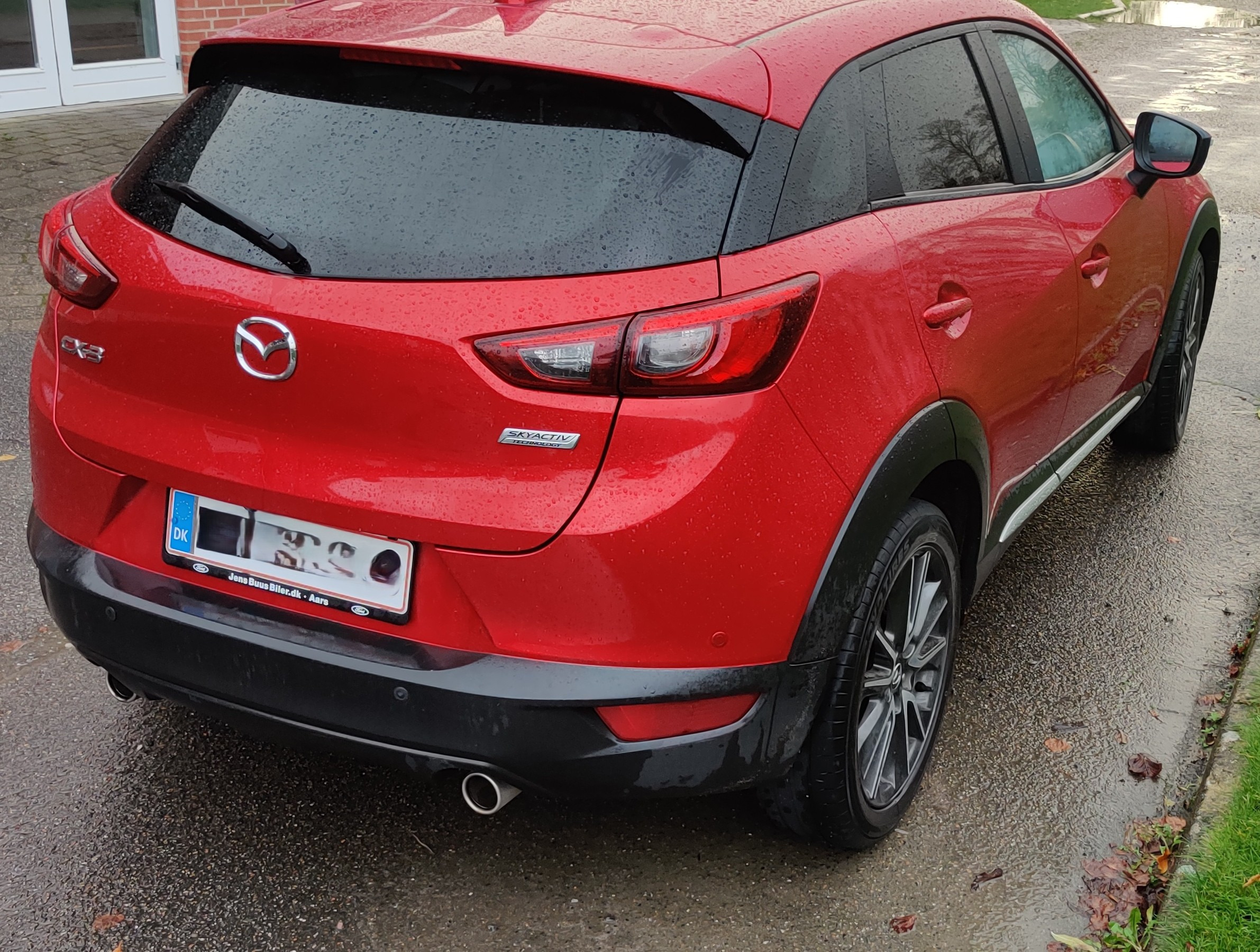 Rød Mazda CX-3 fra 2016