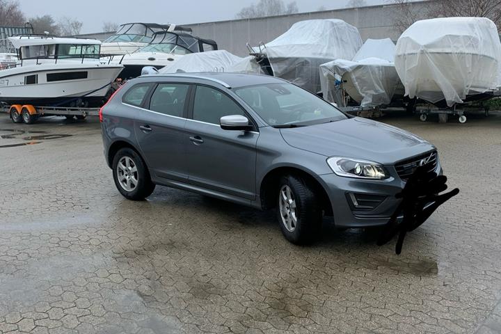 Grå Volvo XC60 fra 2017