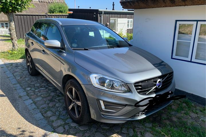 Grå Volvo XC60 fra 2017