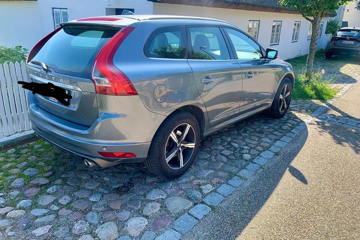 Grå Volvo XC60 fra 2017