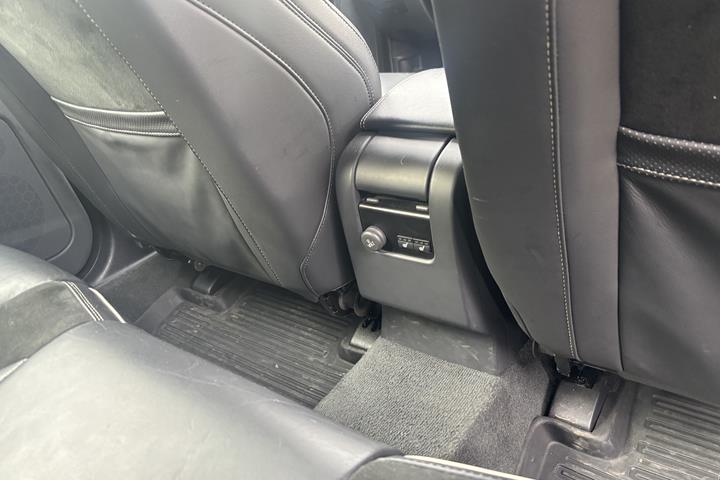 Grå Volvo XC60 fra 2017