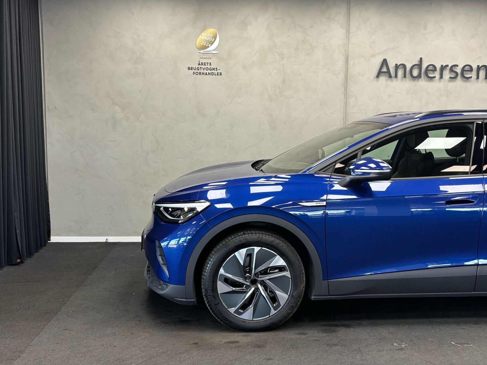 Blå VW ID.4 fra 2023