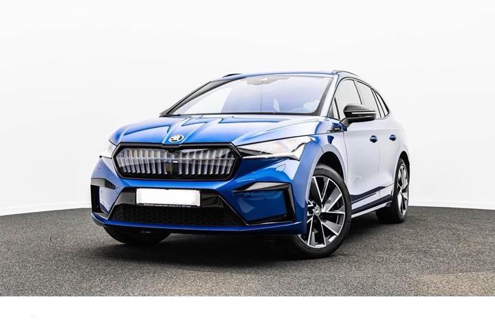 Blå Skoda Enyaq fra 2024