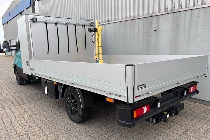 Blå Iveco Daily fra 2026