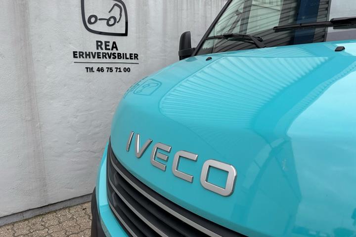Blå Iveco Daily fra 2026