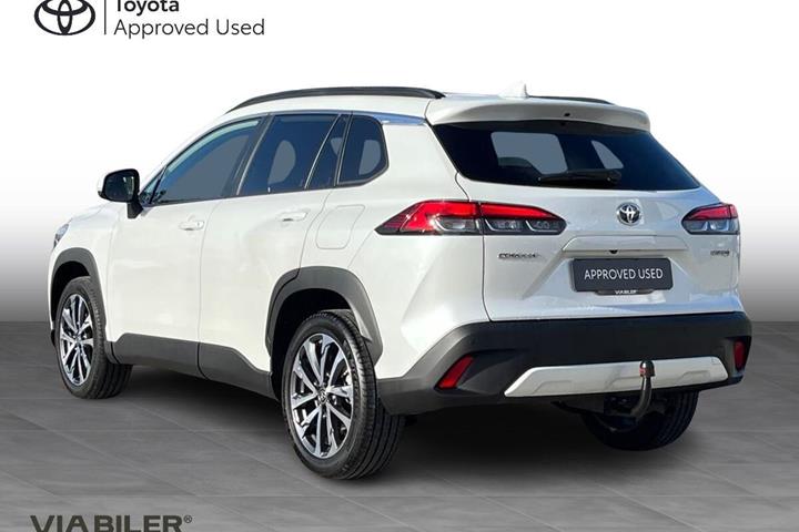 Hvid Toyota Corolla Cross fra 2024