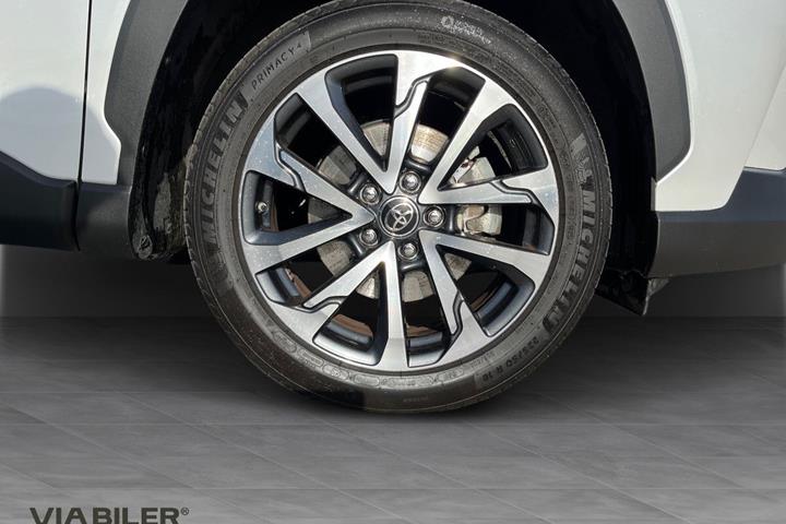 Hvid Toyota Corolla Cross fra 2024