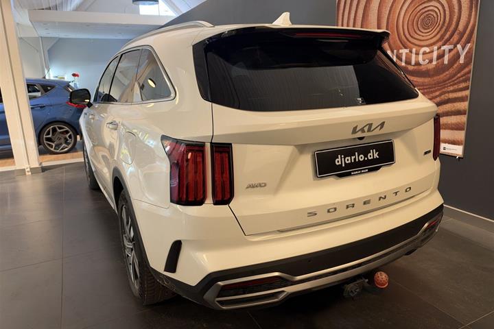 Hvid Kia Sorento fra 2022