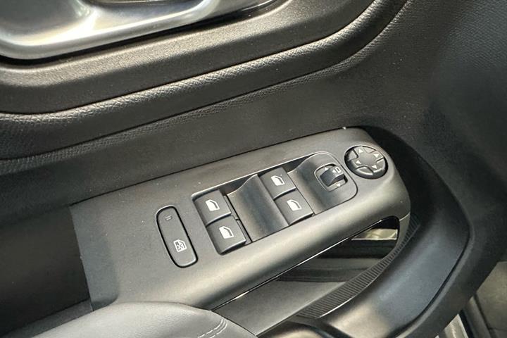 Grå Citroën C5 Aircross fra 2021