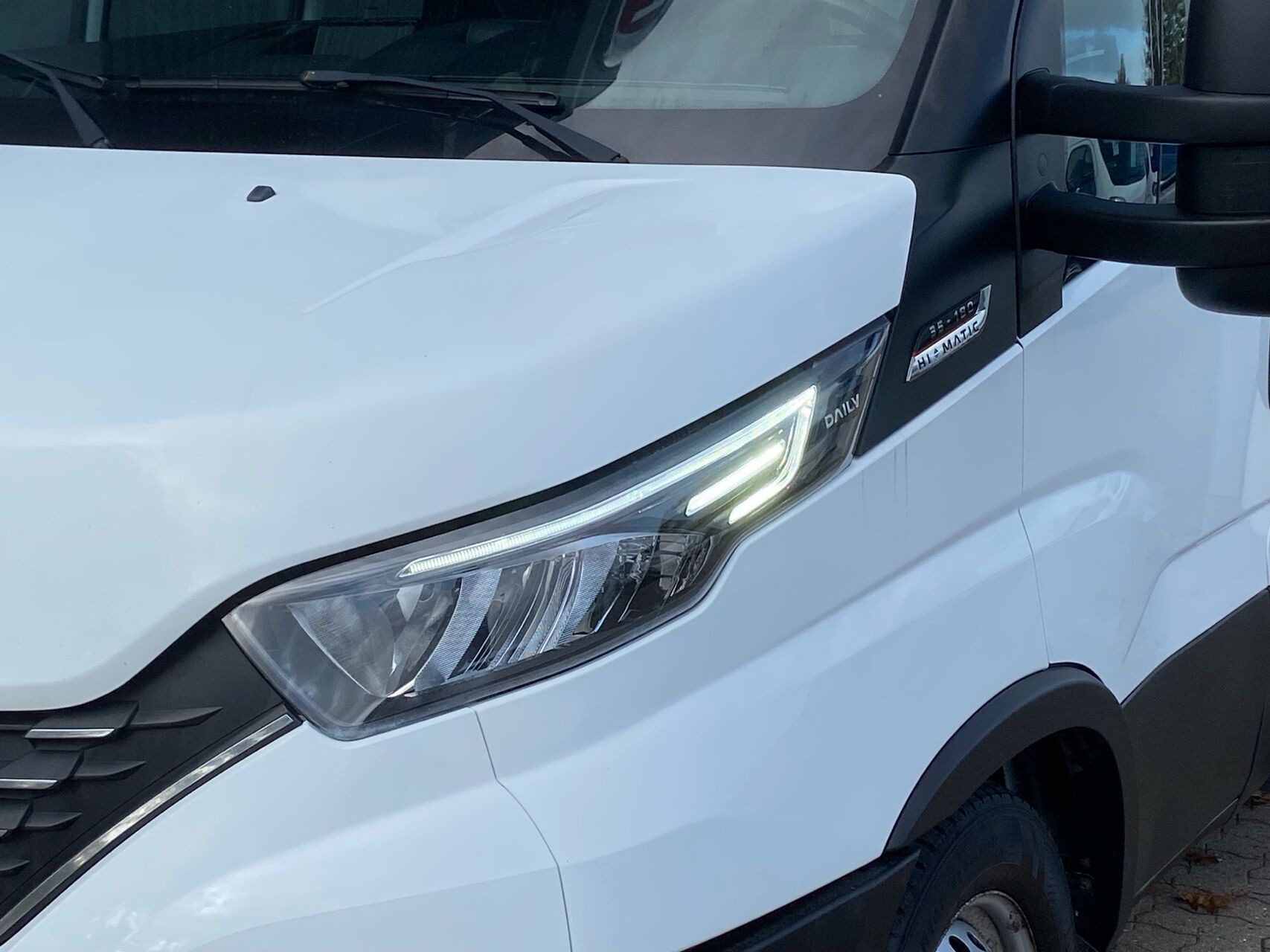 Hvid Iveco Daily fra 2020