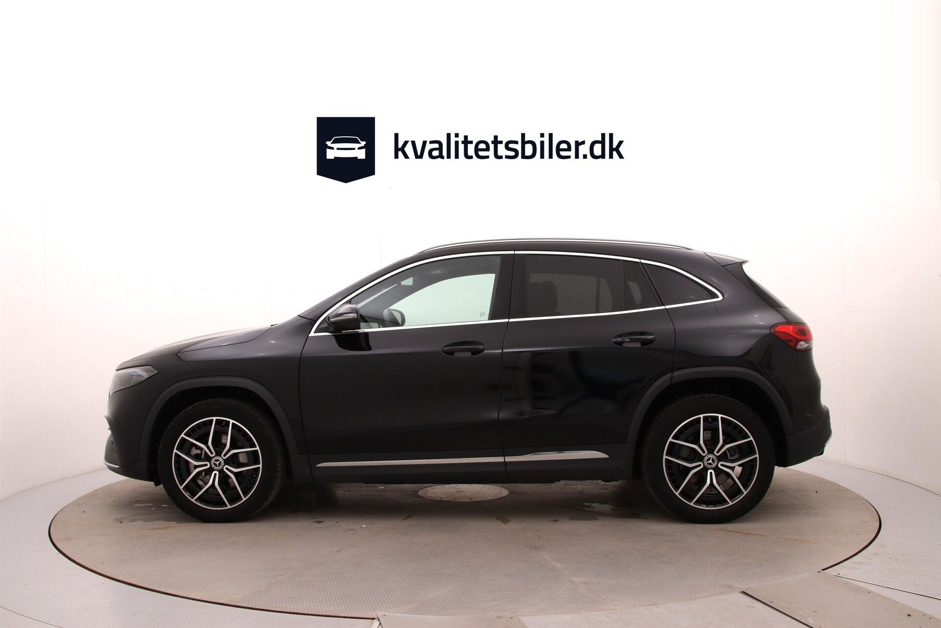 Sort Mercedes EQA250+ fra 2023