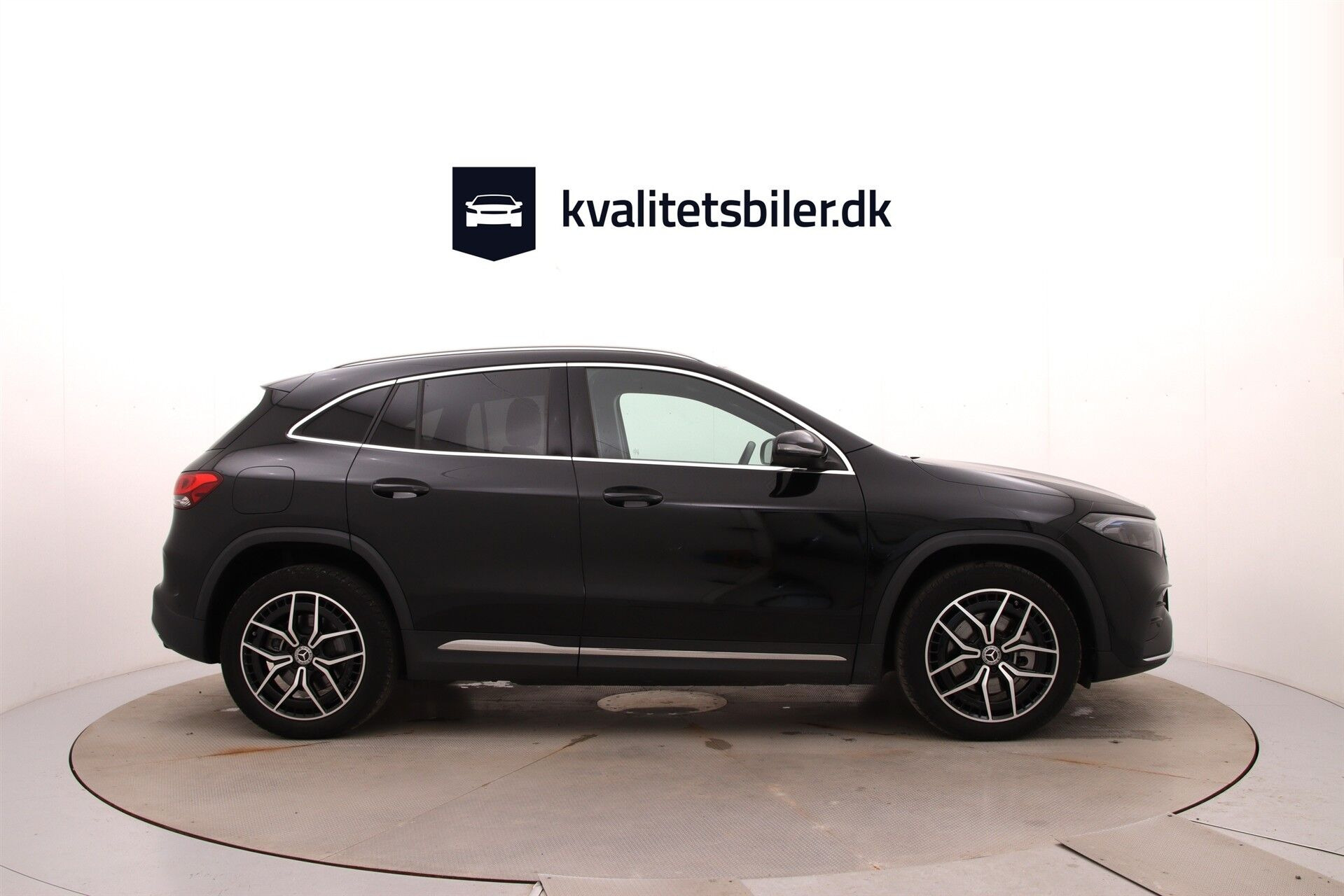 Sort Mercedes EQA250+ fra 2023