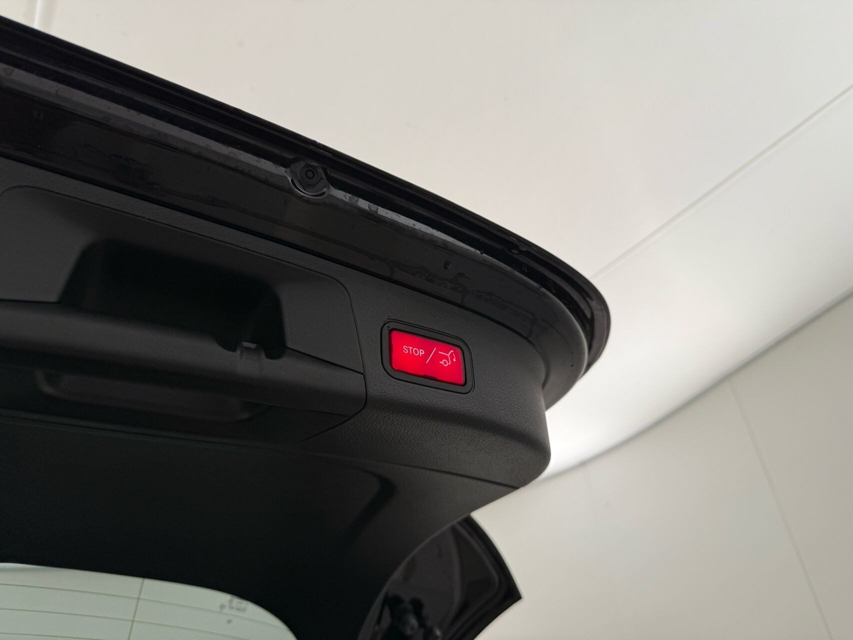 Sort Mercedes EQA250+ fra 2023