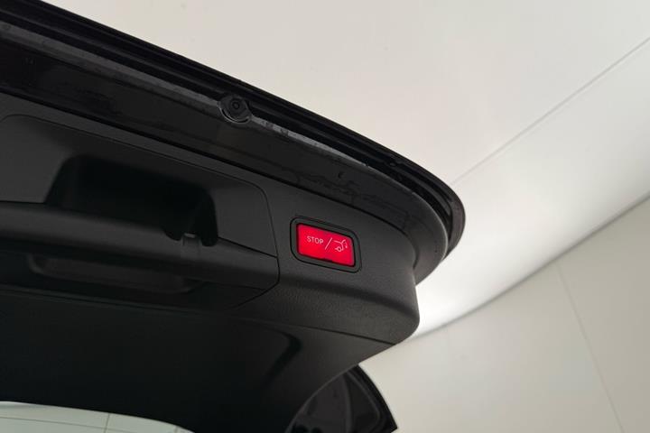 Sort Mercedes EQA250+ fra 2023