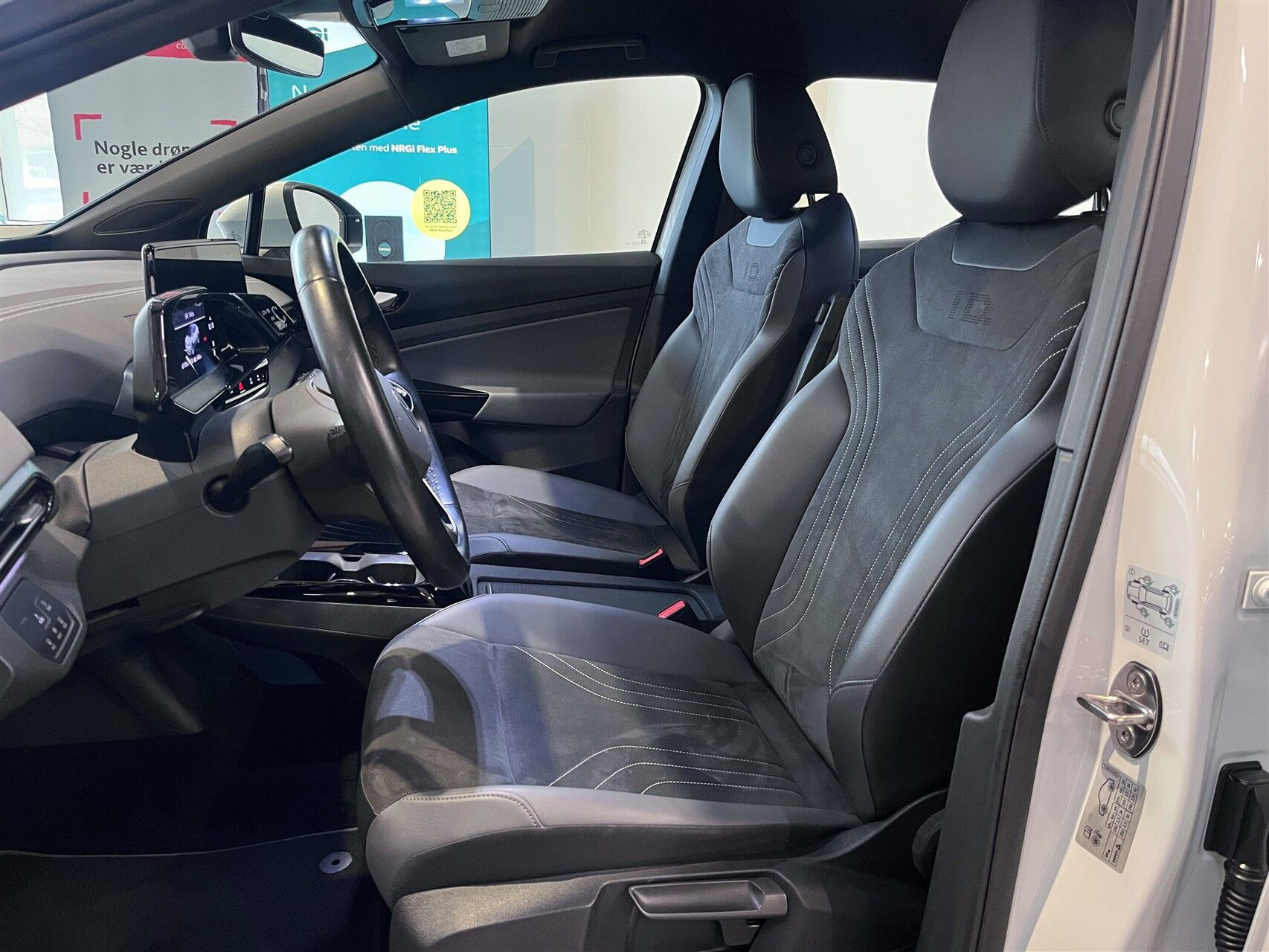 Hvid VW ID.4 fra 2023