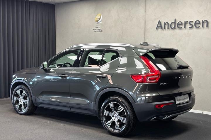Grøn Volvo XC40 fra 2018