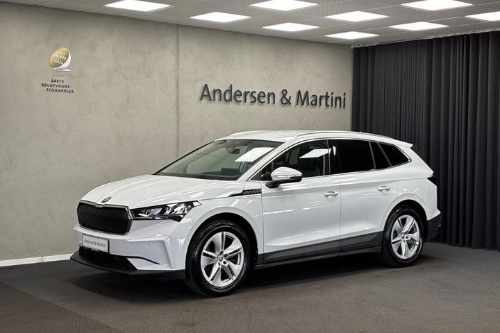 Hvid Skoda Enyaq fra 2022
