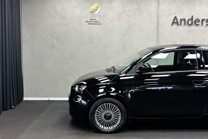 Sort Fiat 500e fra 2023