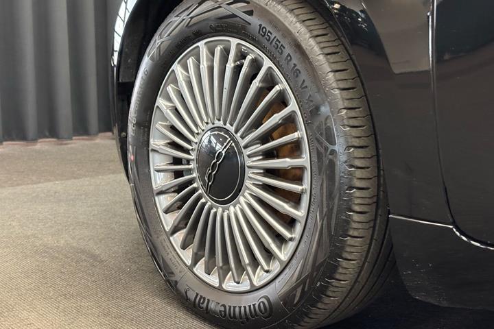 Sort Fiat 500e fra 2023