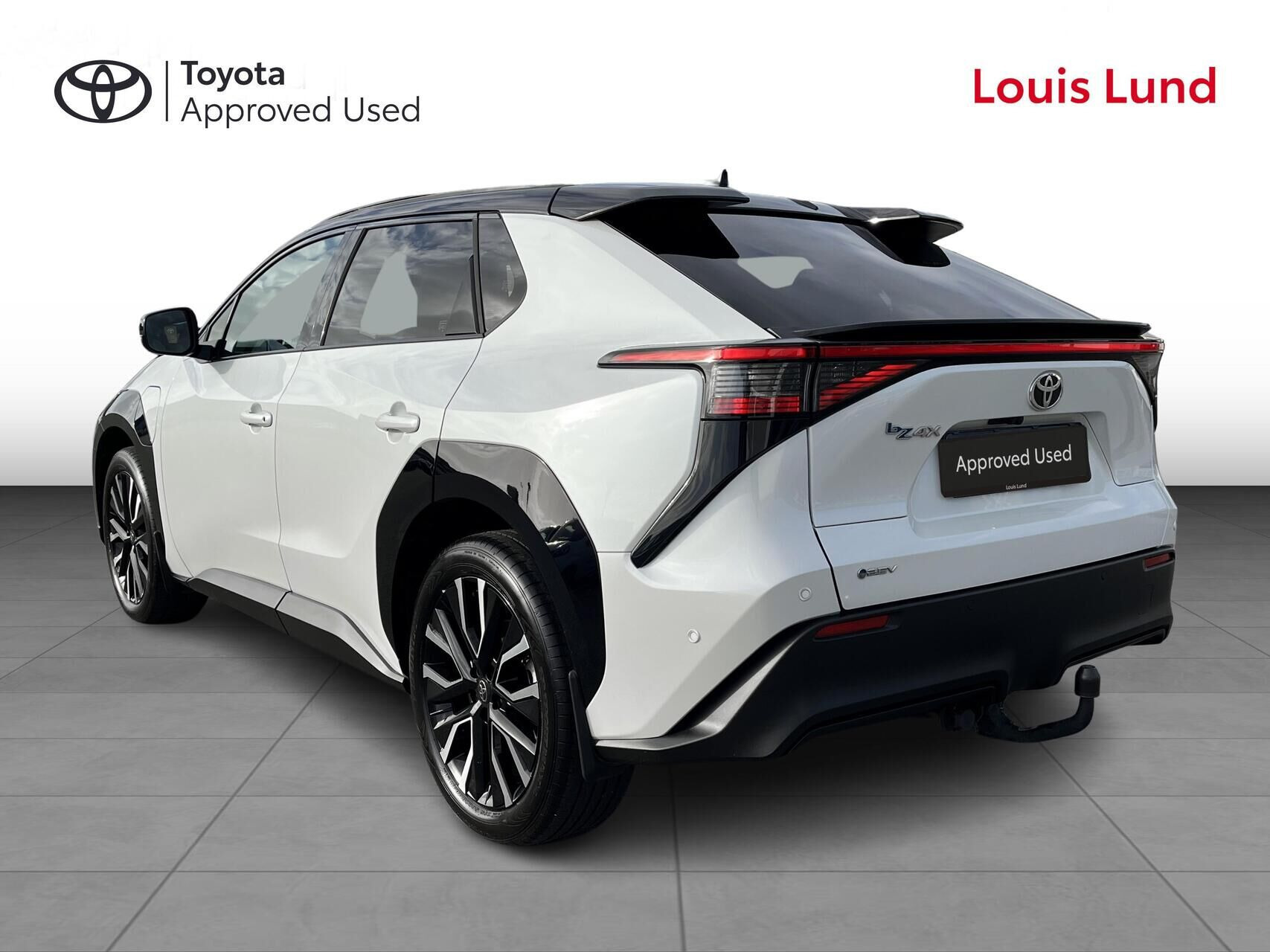 Hvid Toyota BZ4X fra 2026