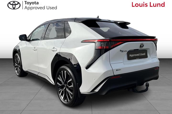 Hvid Toyota BZ4X fra 2026