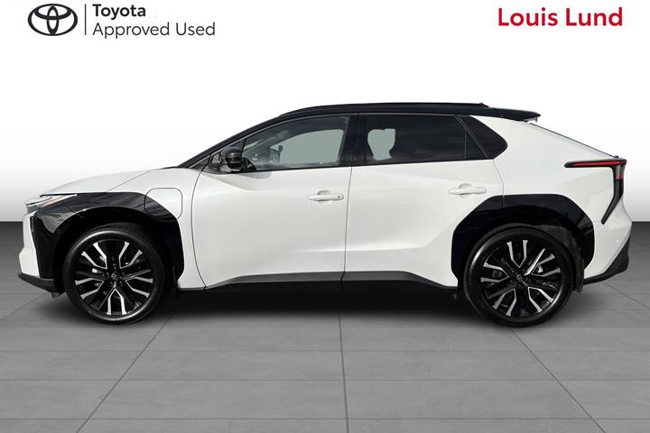 Hvid Toyota BZ4X fra 2026