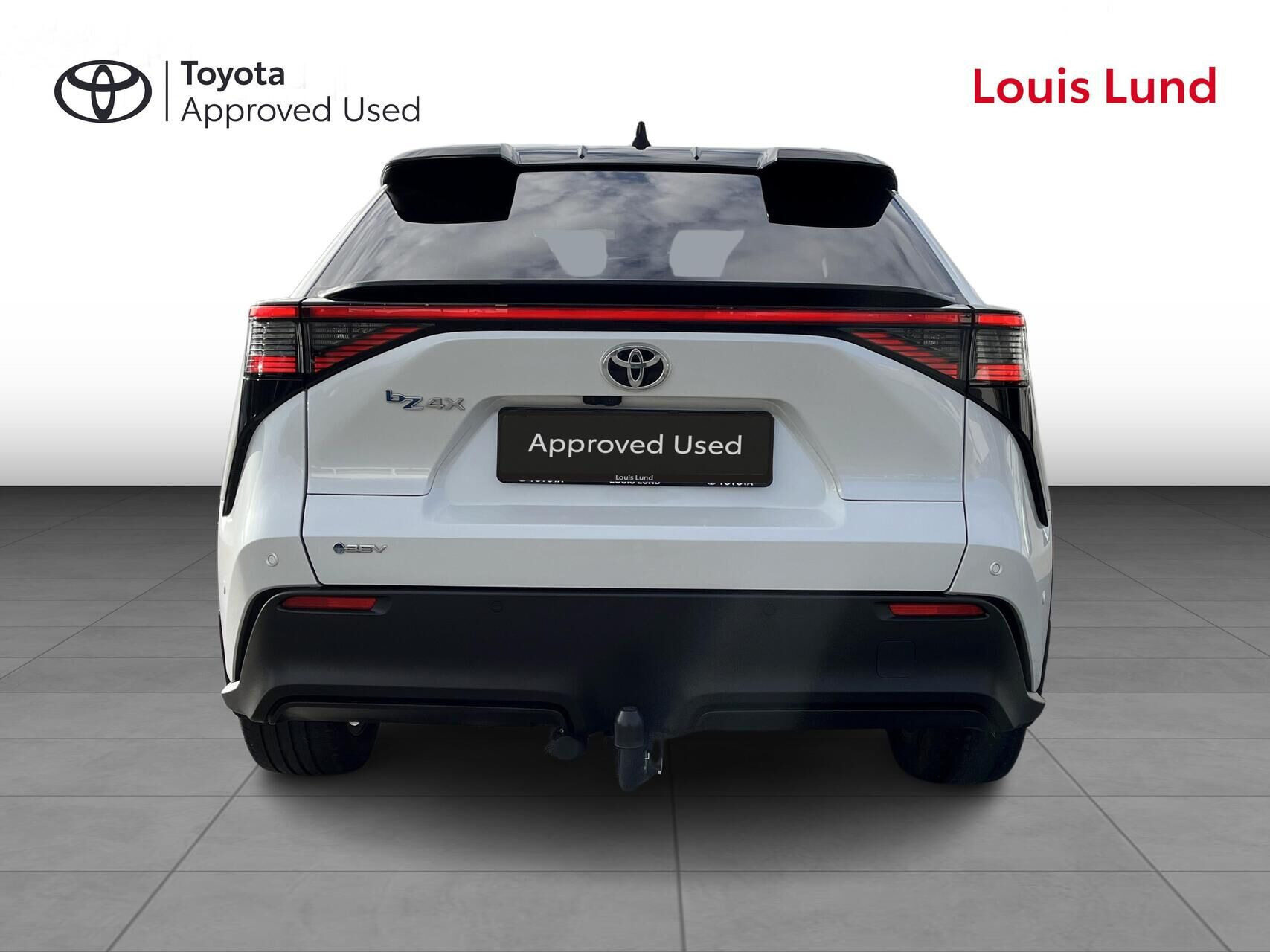 Hvid Toyota BZ4X fra 2026