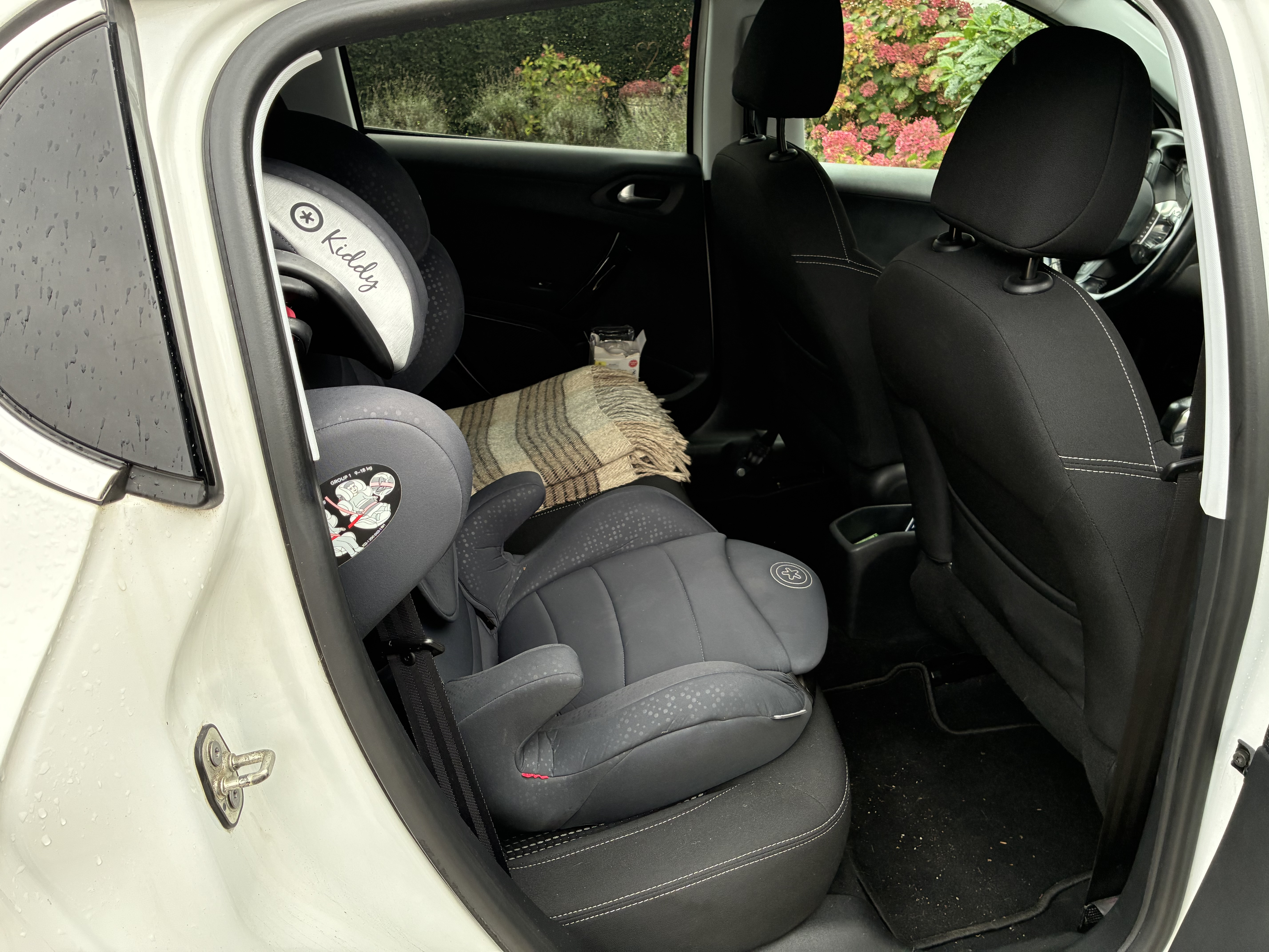 Hvid Peugeot 208 fra 2018