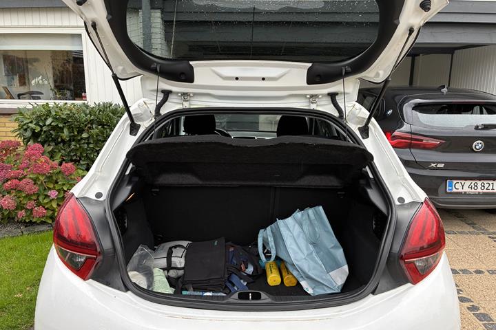 Hvid Peugeot 208 fra 2018