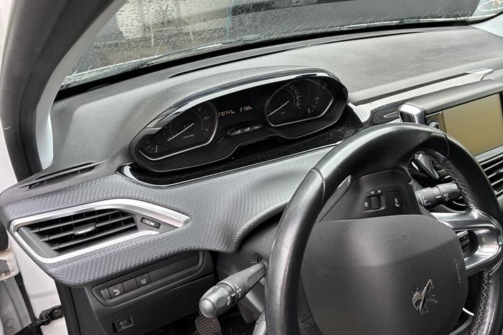 Hvid Peugeot 208 fra 2018