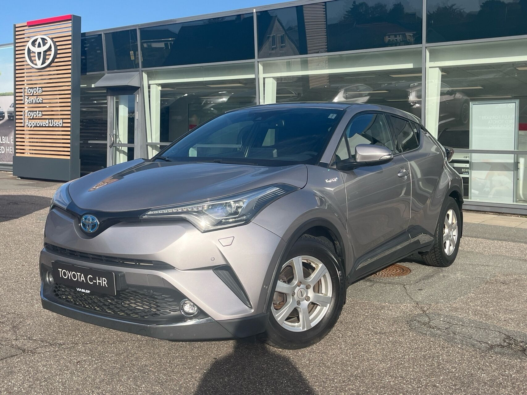 Toyota C-HR 1,8 Hybrid C-LUB Premium Selected Multidrive S 122HK 5d Aut.