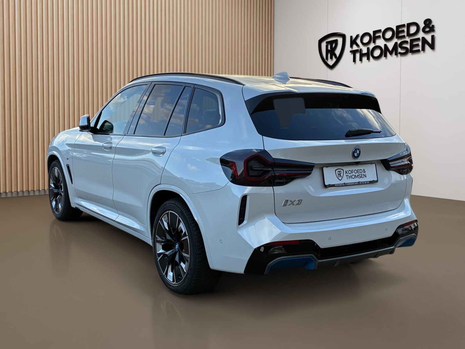 Hvid BMW iX3 fra 2022
