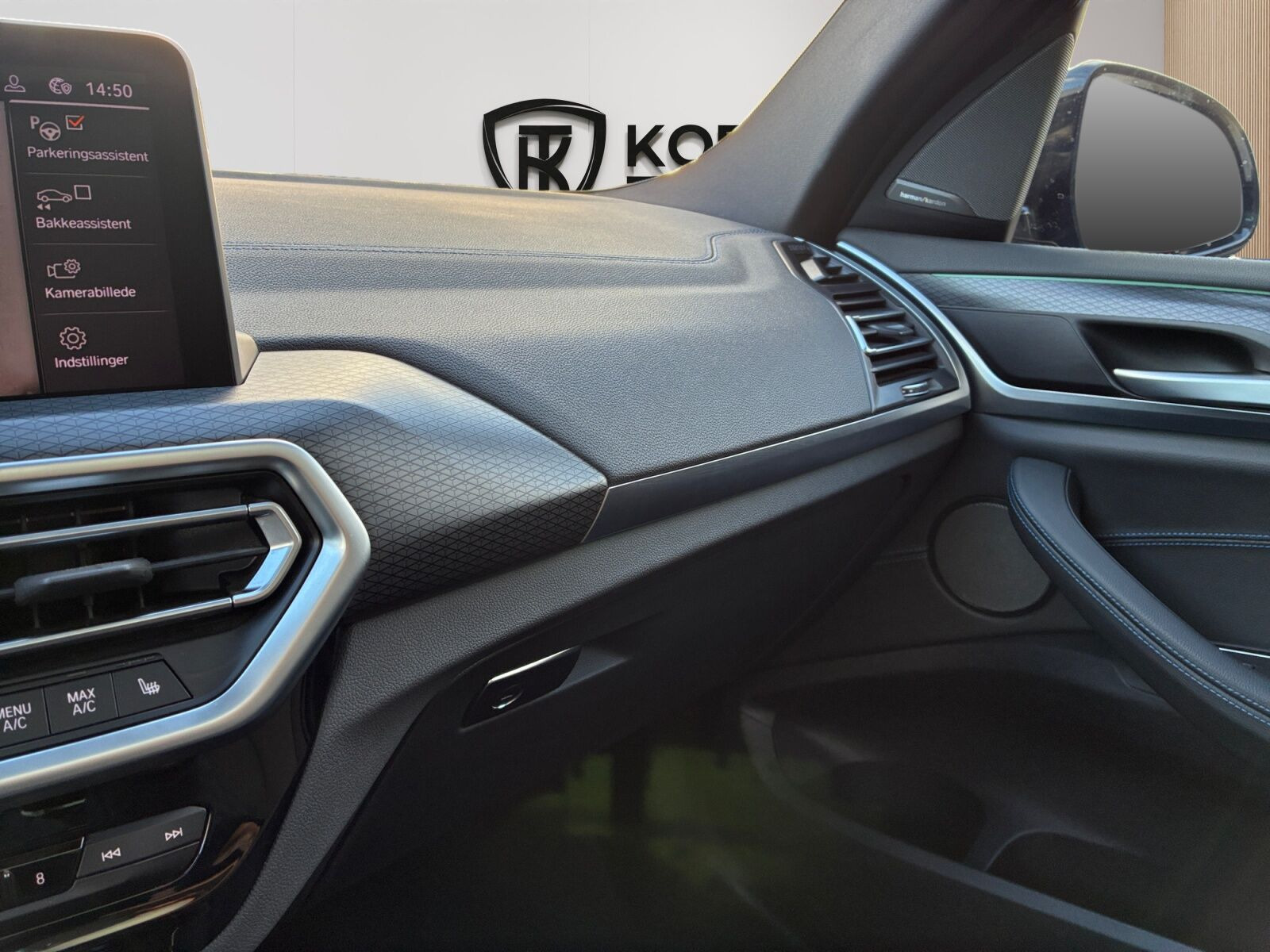 Hvid BMW iX3 fra 2022