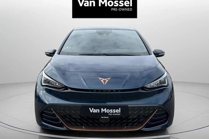 Blå Cupra Born fra 2024