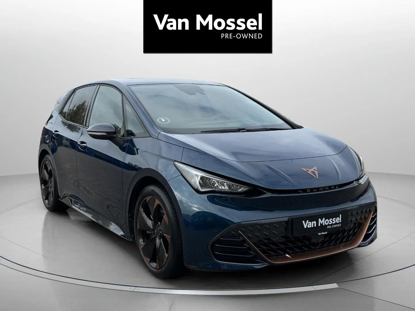 Blå Cupra Born fra 2024