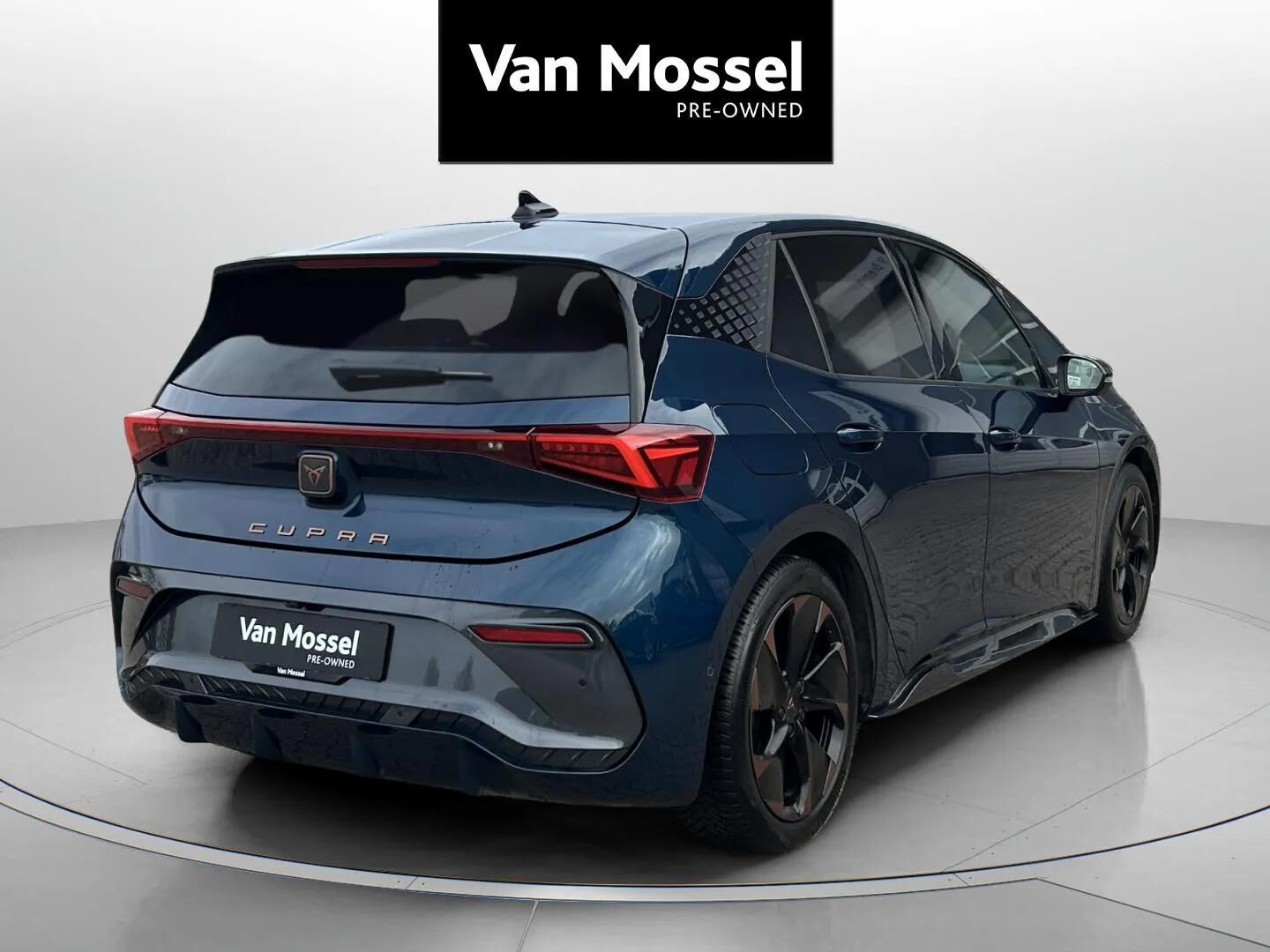 Blå Cupra Born fra 2024