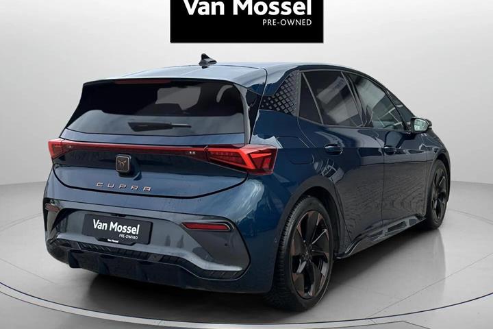 Blå Cupra Born fra 2024