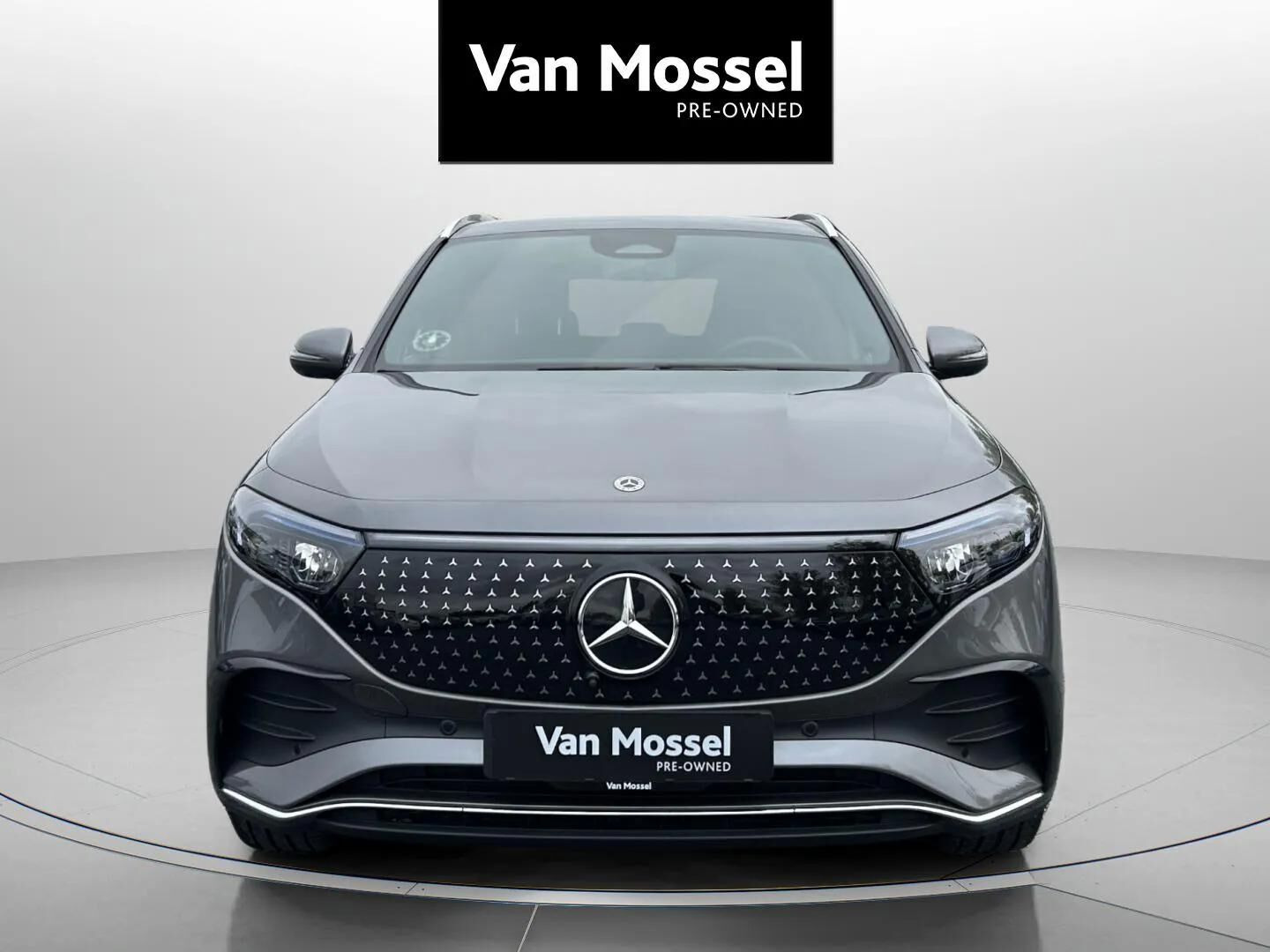 Grå Mercedes EQA250+ fra 2026