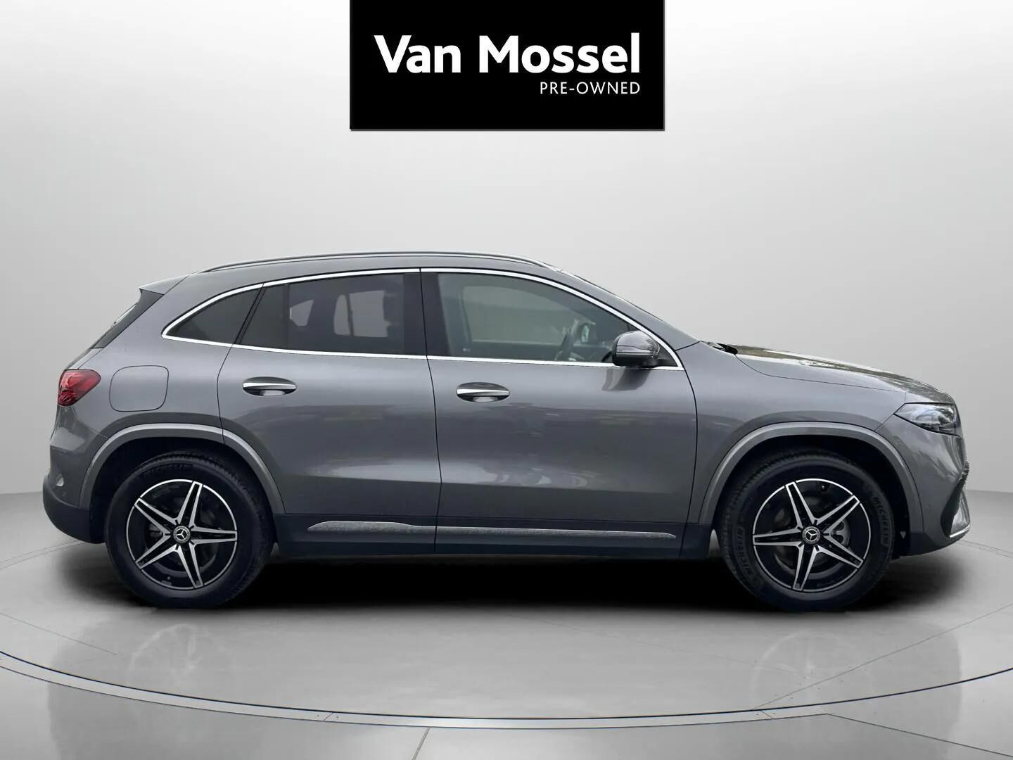 Grå Mercedes EQA250+ fra 2026