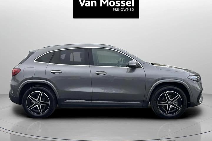 Grå Mercedes EQA250+ fra 2026